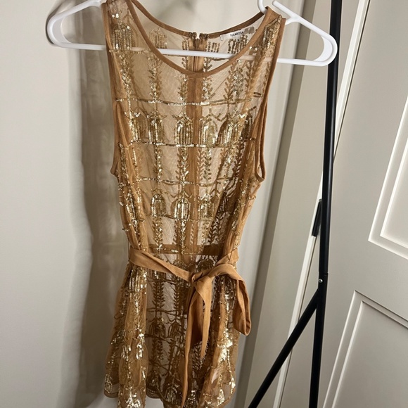 TULAROSA GOLD SEQUIN ROMPER WITH BELT - Picture 4 of 5